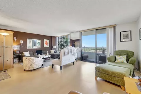 600 Three Islands Blvd #1703, Hallandale Beach, FL 33009