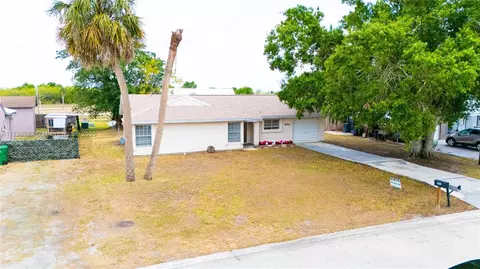 4023 E Palomar Cir, Labelle, FL 33935 photo 5