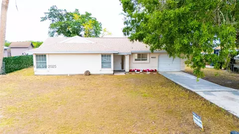 4023 E Palomar Cir, Labelle, FL 33935