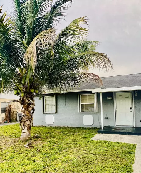 8130 SW 7th Ct, North Lauderdale, FL 33068
