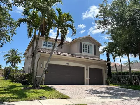 4450 Laurel Pl, Weston, FL 33332