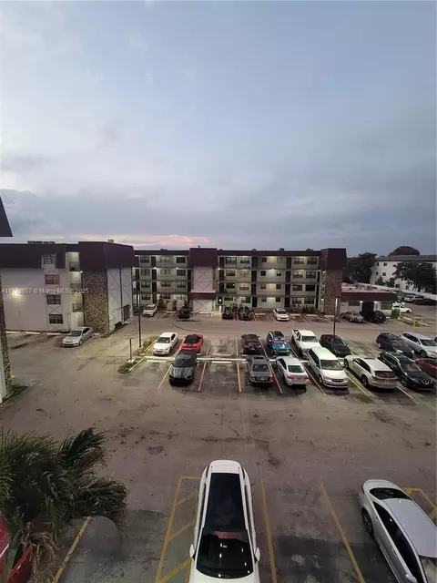 1325 W 68th St #417, Hialeah, FL 33014 photo 2