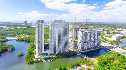 16385 Biscayne Blvd #404, North Miami Beach, FL 33160