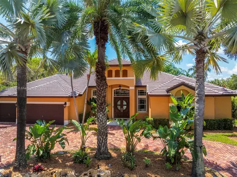 8268 SW 172nd Ter, Palmetto Bay, FL 33157