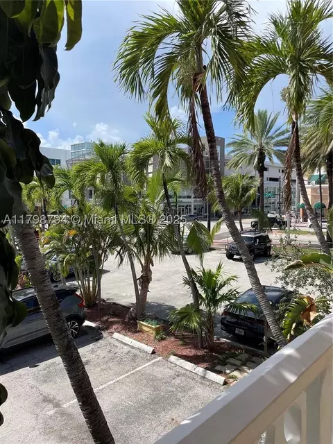 441 Collins Ave #24, Miami Beach, FL 33139