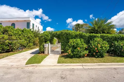 9025 Hawthorne Ave, Surfside, FL 33154