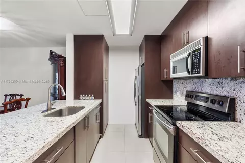 12501 SW 14th St #108R, Pembroke Pines, FL 33027