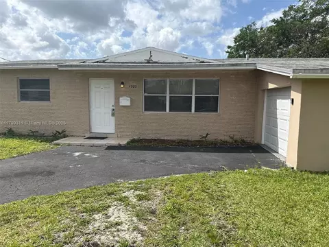 4920 NW 11th St, Lauderhill, FL 33313