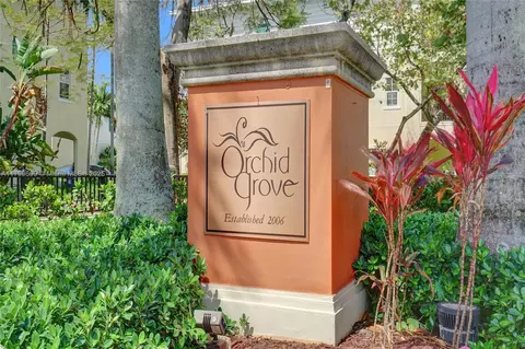 701 SW 2nd Ln, Pompano Beach, FL 33060