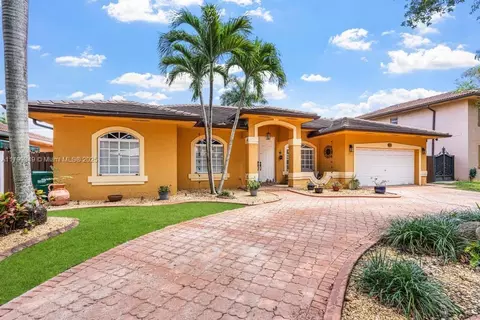 8721 NW 170th Ter, Hialeah, FL 33018