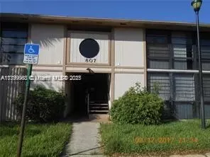 807 NE 199th St #208, Miami, FL 33179