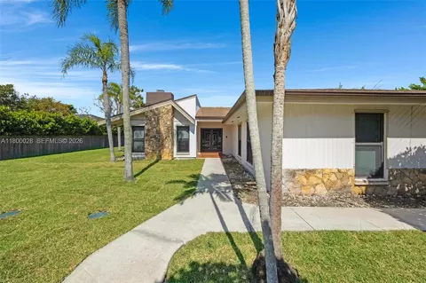 10241 SW 136th St, Miami, FL 33176