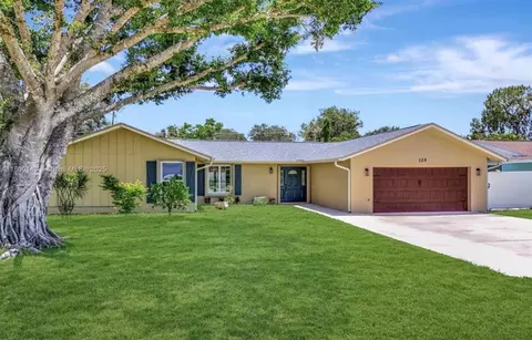 124 Flame Vine Dr, Naples, FL 34110