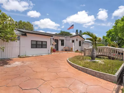 341 Pash E Ho Wa Dr, Hialeah, FL 33010 photo 8