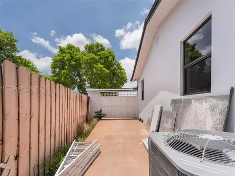341 Pash E Ho Wa Dr, Hialeah, FL 33010 photo 25