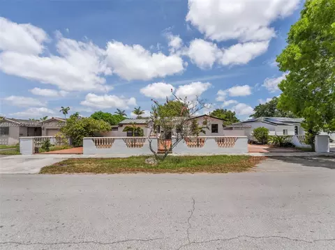 341 Pash E Ho Wa Dr, Hialeah, FL 33010 photo 2
