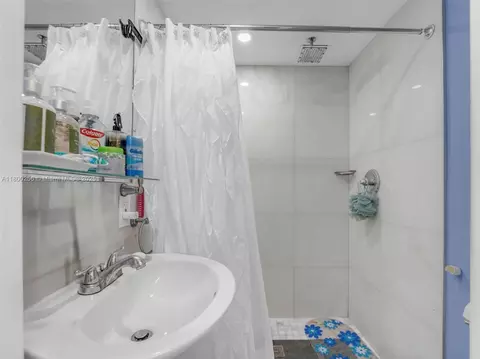341 Pash E Ho Wa Dr, Hialeah, FL 33010 photo 33