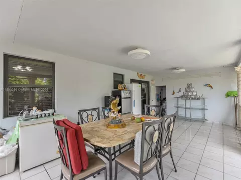 341 Pash E Ho Wa Dr, Hialeah, FL 33010 photo 22