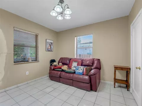 341 Pash E Ho Wa Dr, Hialeah, FL 33010 photo 18