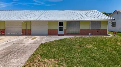4291 SE Geneva Dr, Stuart, FL 34997 photo 2