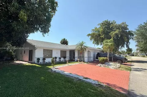 4909 Bayberry Ln, Tamarac, FL 33319
