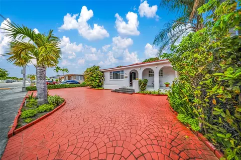Exterior - 751 E 56th St, Hialeah, FL 33013 photo 12 of 13