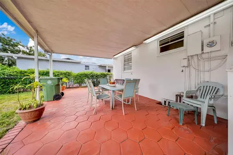 Exterior - 751 E 56th St, Hialeah, FL 33013 photo 7 of 13