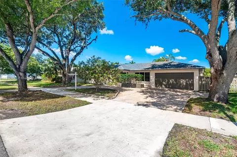 5711 SW 118th Ave, Cooper City, FL 33330