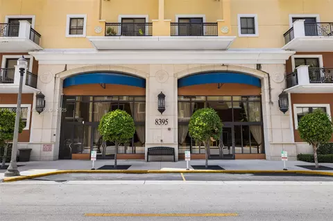 8395 SW 73rd Ave #320, Miami, FL 33143
