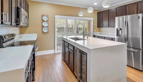 6004 Woodlands Blvd, Tamarac, FL 33319