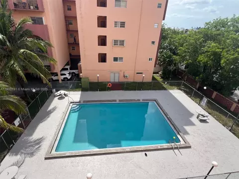 460 E 23rd St #118, Hialeah, FL 33013 photo 4