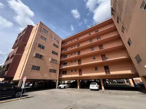 460 E 23rd St #118, Hialeah, FL 33013 photo 3