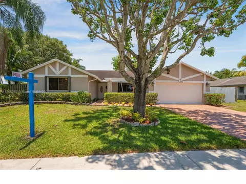 735 SW 158th Ter, Sunrise, FL 33326