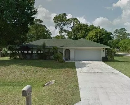 8007 Pensacola Rd, Fort Pierce, FL 34951