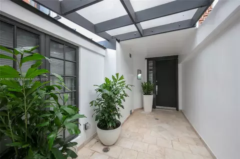 1530 NE Quayside Ter #A1, Miami, FL 33138