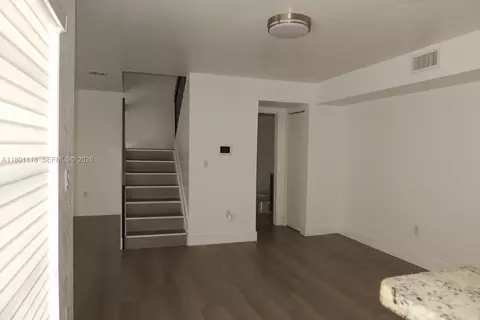 Living - 8098 NW 99th Ter, Hialeah Gardens, FL 33016 photo 3 of 3