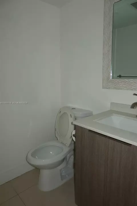 Bath - 8098 NW 99th Ter, Hialeah Gardens, FL 33016 photo 1 of 6