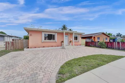 2435 Wilson St, Hollywood, FL 33020