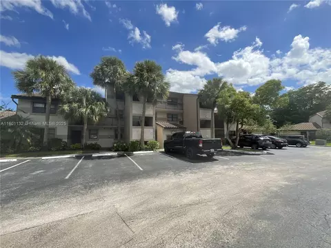 9795 Nob Hill Ct #9795, Sunrise, FL 33351