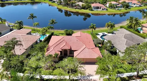 2701 Edgewater Ct, Weston, FL 33332