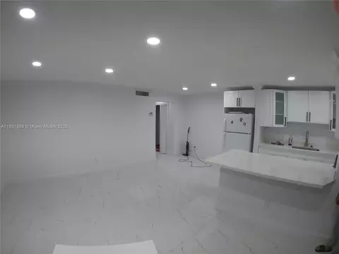 3265 Griffin Rd #103, Fort Lauderdale, FL 33312