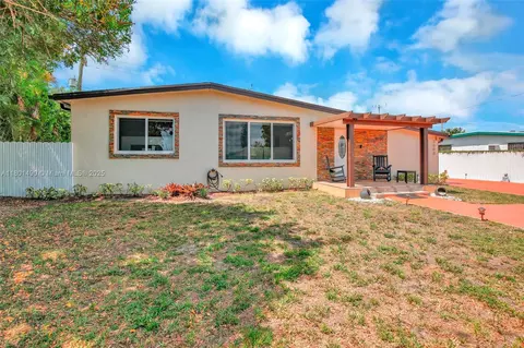 3600 NW 179th St, Miami Gardens, FL 33056