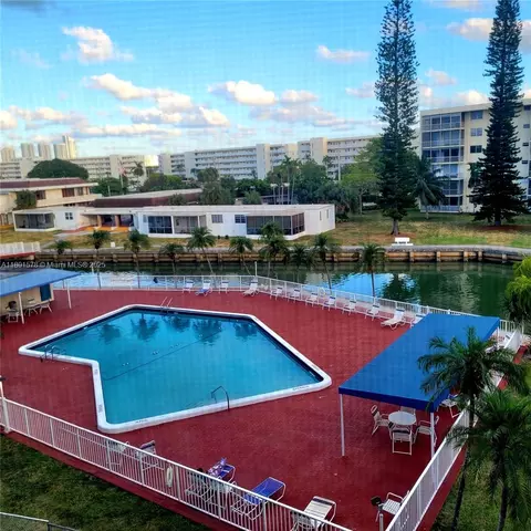 2859 Leonard Dr #G106, Aventura, FL 33160