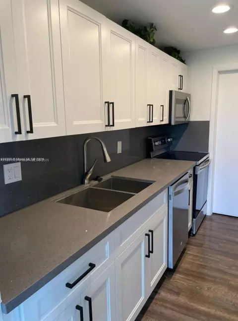 4164 Inverrary Dr #301, Lauderhill, FL 33319