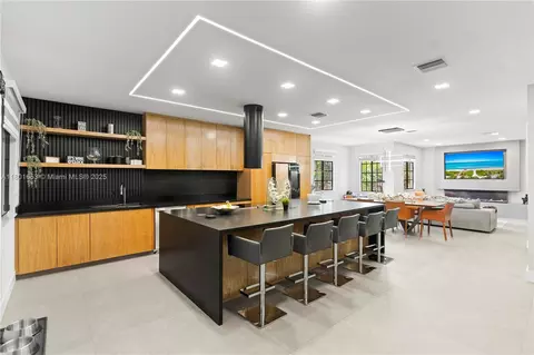 1504 Passion Vine Cir #23-4, Weston, FL 33326