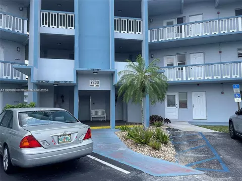 2300 Park Ln #314, Hollywood, FL 33021