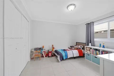 857 W 37th St, Hialeah, FL 33012 photo 25