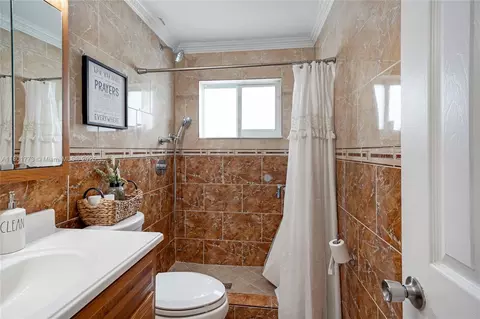 857 W 37th St, Hialeah, FL 33012 photo 22