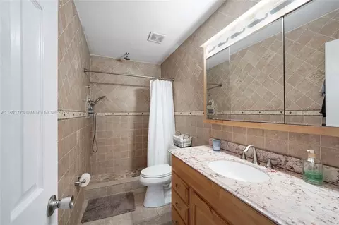 857 W 37th St, Hialeah, FL 33012 photo 19