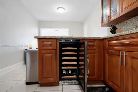 857 W 37th St, Hialeah, FL 33012 photo 11